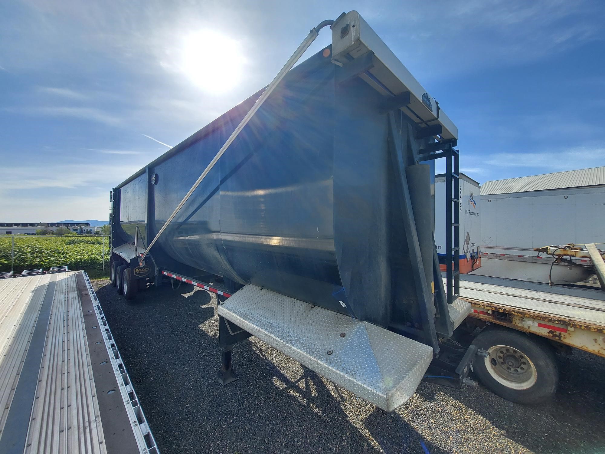 2019 MAC TRAILER MFG 40' TRIPPLE AXLE SPRING RIDE FIXED SCRAP END DUMP 9003017060