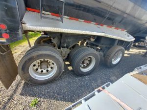 2019 MAC TRAILER MFG 40' TRIPPLE AXLE SPRING RIDE FIXED SCRAP END DUMP 9003017063